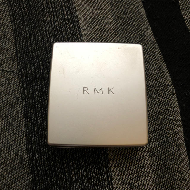 RMK(アールエムケー)のRMK プレストパウダー N コスメ/美容のベースメイク/化粧品(フェイスパウダー)の商品写真