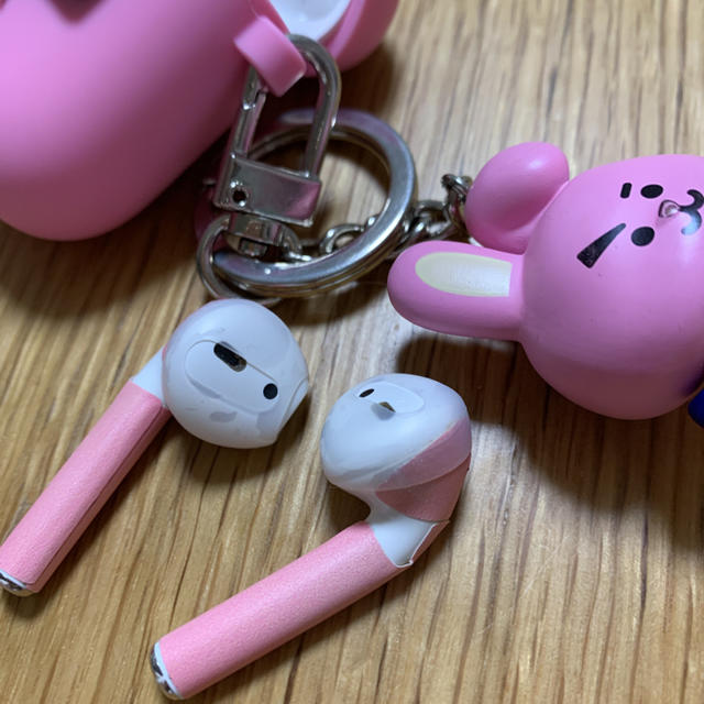 Apple(アップル)のAirPods アイポッツ　正規品 スマホ/家電/カメラのオーディオ機器(ヘッドフォン/イヤフォン)の商品写真