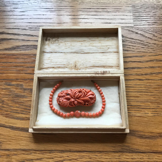 SALE‼️帯留め 珊瑚-