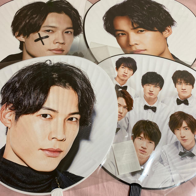 Johnny's(ジャニーズ)の松村北斗 SixTONES うちわ エンタメ/ホビーのタレントグッズ(アイドルグッズ)の商品写真