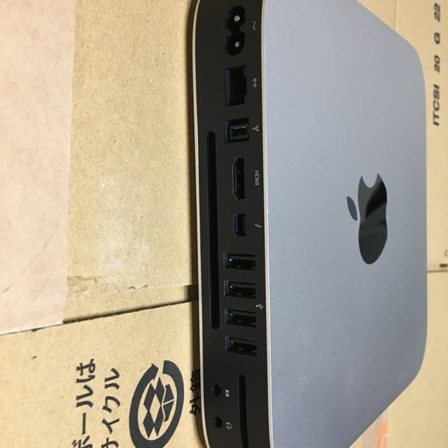 Apple(アップル)のMac mini late 2012 MD387J/A スマホ/家電/カメラのPC/タブレット(デスクトップ型PC)の商品写真