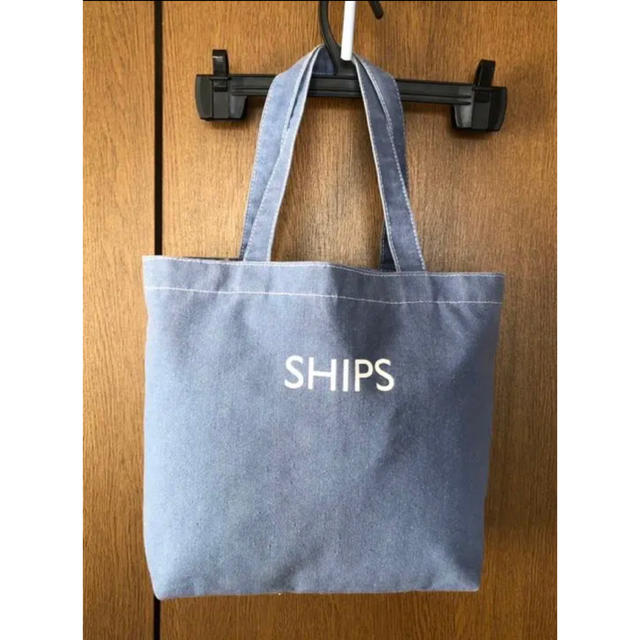 SHIPS(シップス)のSHIPS(シップス) デニム風生地 春色 ライトブルートート MORE 付録 レディースのバッグ(トートバッグ)の商品写真