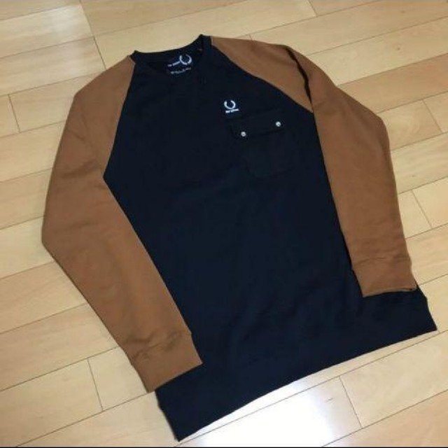 FRED PERRY(フレッドペリー)の(^o^)v♬ メンズのトップス(スウェット)の商品写真