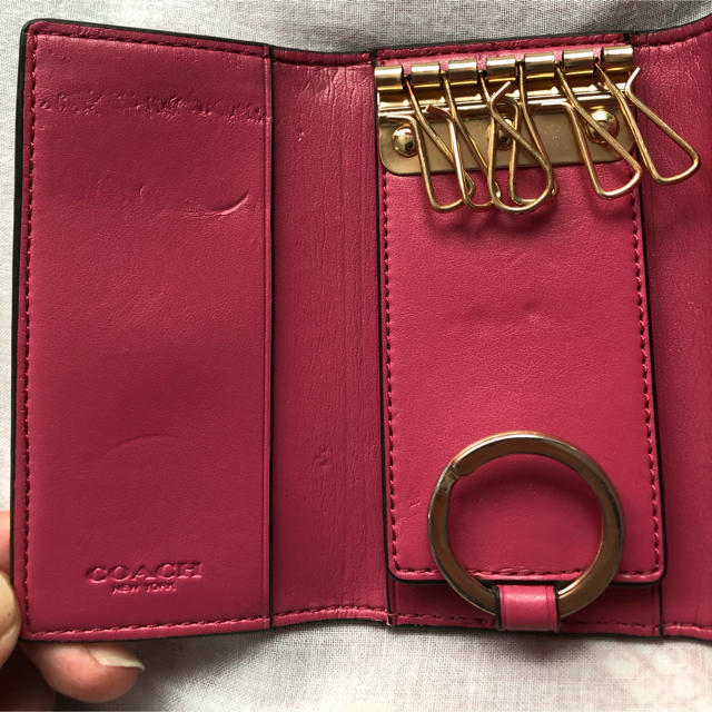 COACH(コーチ)のCOACH コーチ　キーケース　花柄 レディースのファッション小物(キーケース)の商品写真