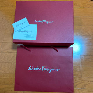 サルヴァトーレフェラガモ(Salvatore Ferragamo)のサルヴァトーレ　フェラガモ　シューズボックスと紙袋セット　美品(ショップ袋)