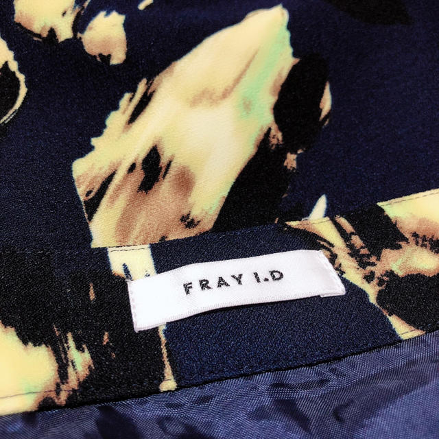 FRAY I.D(フレイアイディー)のFRAY I.D モチーフドット スカート♡ジルスチュアート リリーブラウン レディースのスカート(ミニスカート)の商品写真