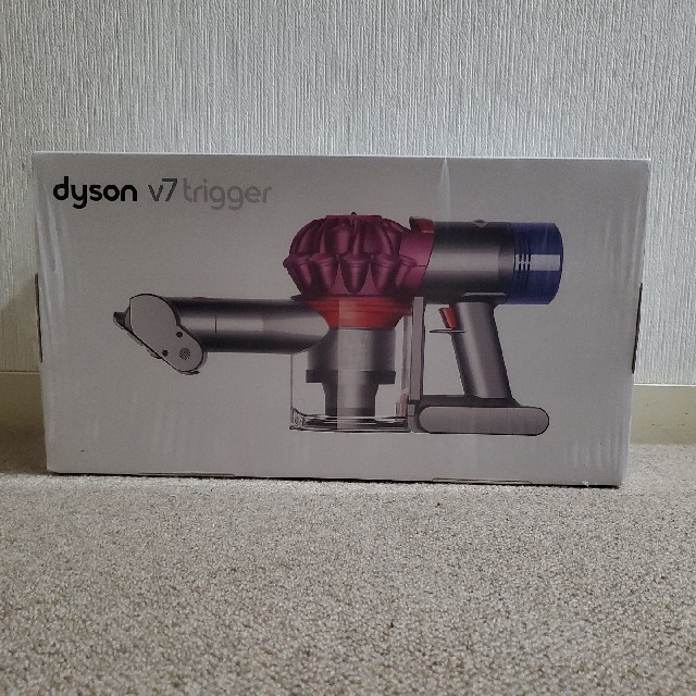 Dyson (ダイソン) ／ V7 Trigger ／ 掃除機／ 新品未使用