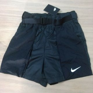 ナイキ(NIKE)のNIKE ショートパンツ　レディース　S(ショートパンツ)