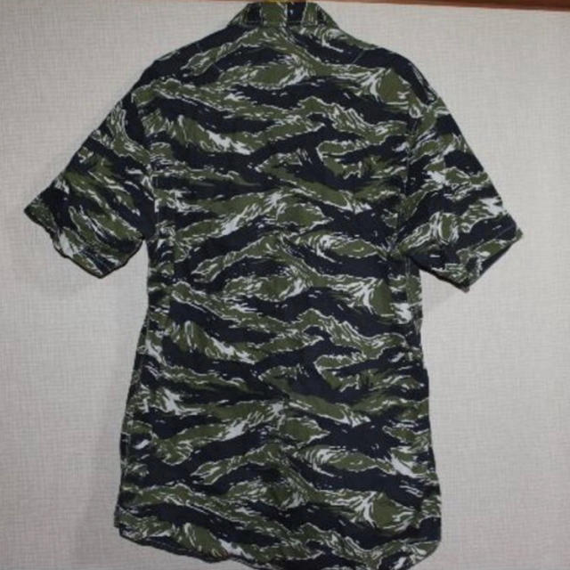 AVIREX(アヴィレックス)のAVIREX アヴィレックス ワッペンレーサーシャツ メンズのトップス(Tシャツ/カットソー(半袖/袖なし))の商品写真