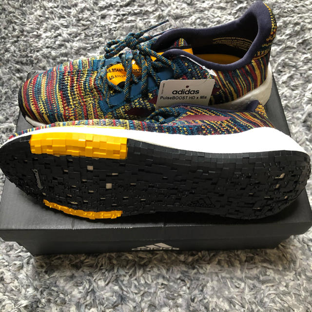 adidas(アディダス)のadidas x Missoni Pulseboost 新品未使用 レディースの靴/シューズ(スニーカー)の商品写真