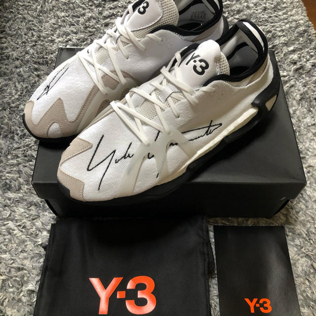 Y-3(ワイスリー)のY-3 FYW スニーカー　新品未使用 メンズの靴/シューズ(スニーカー)の商品写真