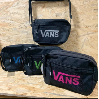 ヴァンズ(VANS)のVANS バンズ ヴァンズ ショルダーバッグ ポーチ  新品 未使用(ポーチ)