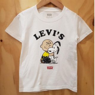 リーバイス(Levi's)の新品✨ Levi's  リーバイス　スヌーピー  チャーリーブラウン Tシャツ(Tシャツ/カットソー)