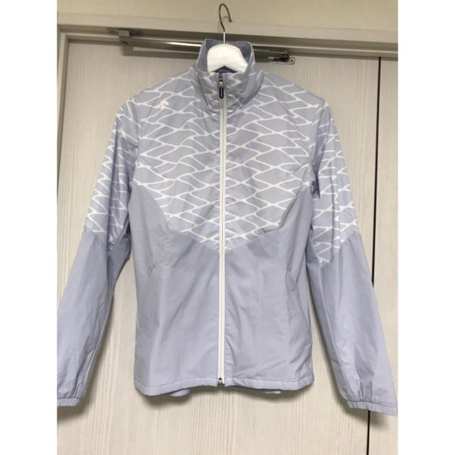 DESCENTE(デサント)のウィンドブレーカー DESCENTE スポーツ/アウトドアのトレーニング/エクササイズ(その他)の商品写真