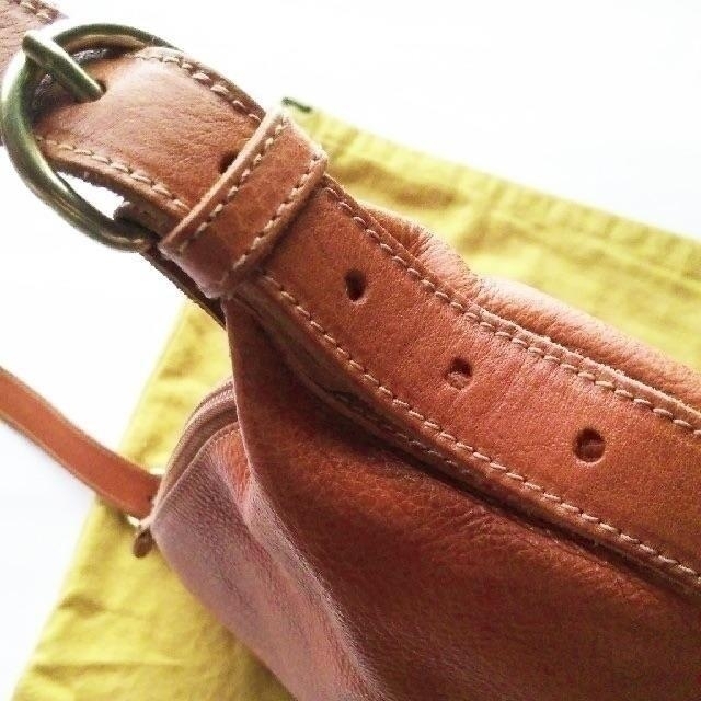 IL BISONTE(イルビゾンテ)のIL BISONTE✨イルビゾンテ バケツ型 ショルダーバッグ ヤキヌメ レディースのバッグ(ショルダーバッグ)の商品写真