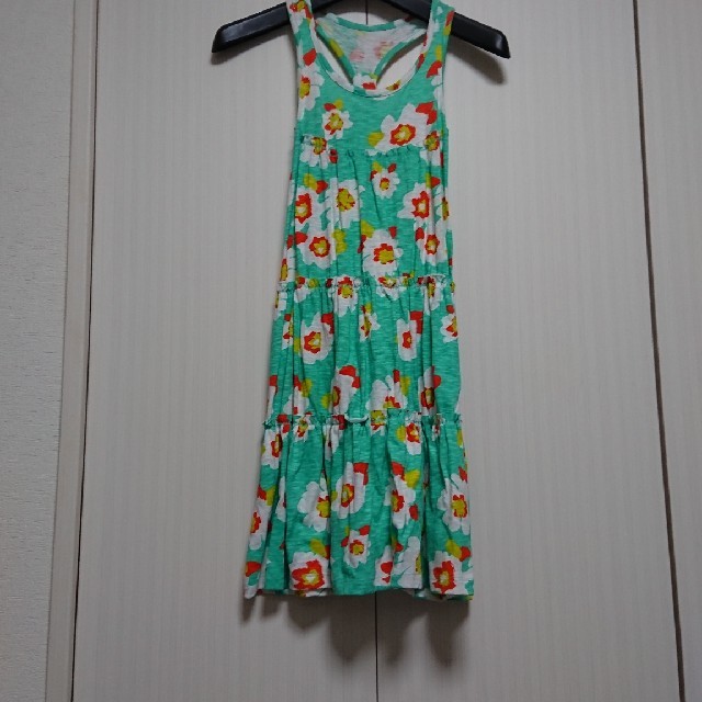 新品・未使用 キッズワンピース 140㎝ キッズ/ベビー/マタニティのキッズ服女の子用(90cm~)(ワンピース)の商品写真