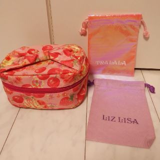 リズリサ 化粧ポーチと、TRALALAのかわいいショッパーみたいな袋
