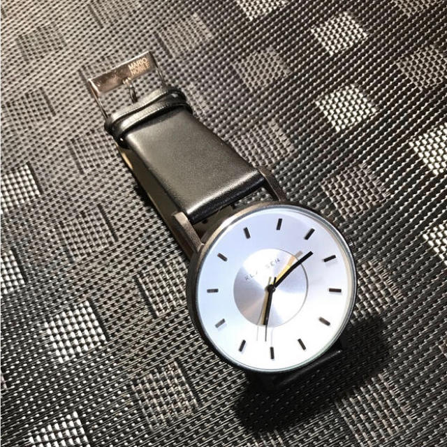 Daniel Wellington(ダニエルウェリントン)のklasse14 42㎜ ホワイトメンズレディース 即購入ok メンズの時計(腕時計(アナログ))の商品写真