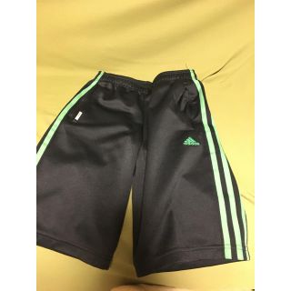 アディダス(adidas)のアディダスハーフパンツ(ウェア)