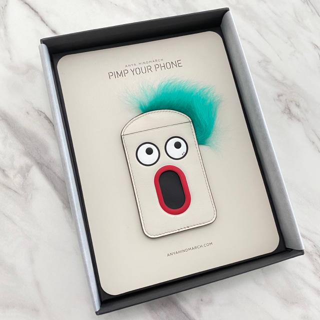 新品】Anya Hindmarch 貼れる カードホルダー ステッカー ファー - www