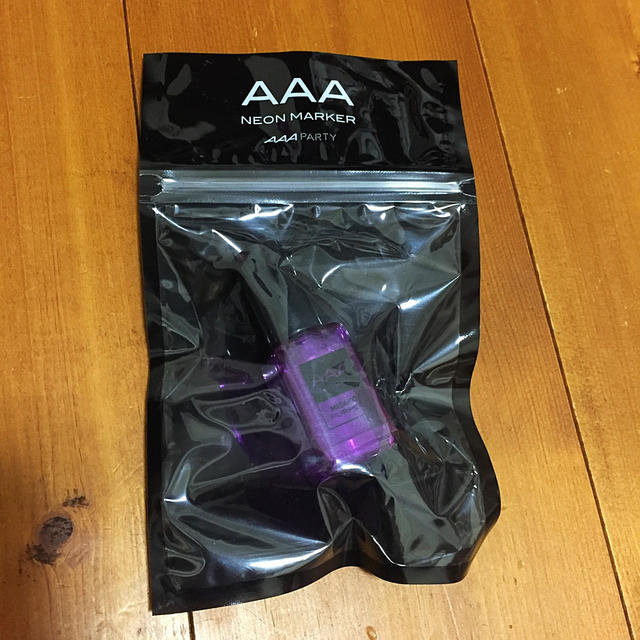 AAA(トリプルエー)のえ〜ネオンカラーペン 紫 エンタメ/ホビーのタレントグッズ(ミュージシャン)の商品写真