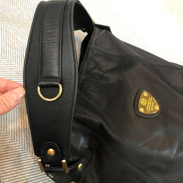 ATAO(アタオ)のATAO ブラックショルダーバック　 レディースのバッグ(ショルダーバッグ)の商品写真