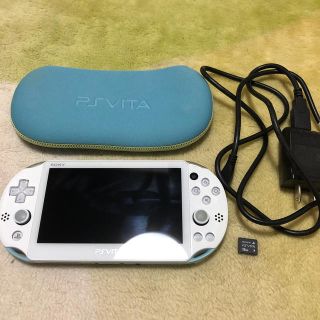 プレイステーションヴィータ(PlayStation Vita)のPlayStation®Vita（PCH-2000シリーズ）おまけソフト付き(携帯用ゲーム機本体)