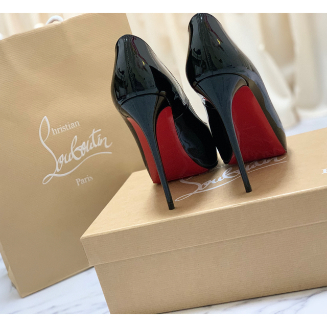 Christian Louboutin(クリスチャンルブタン)のクリスチャン ルブタン ❀ New Very Prive レディースの靴/シューズ(ハイヒール/パンプス)の商品写真