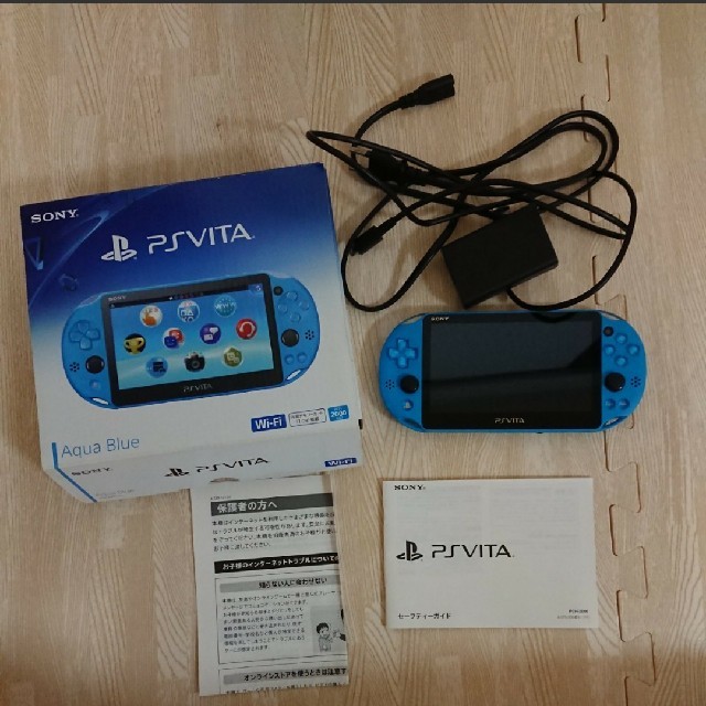 ゲームソフトゲーム機本体SONY PlayStationVITA 本体  PCH-2000 ZA23