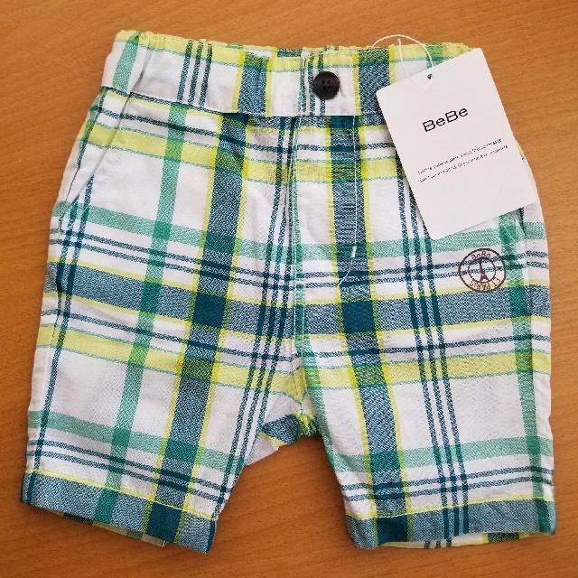 BeBe(ベベ)ののん様専用　新品　ベベ　半ズボン キッズ/ベビー/マタニティのキッズ服男の子用(90cm~)(パンツ/スパッツ)の商品写真