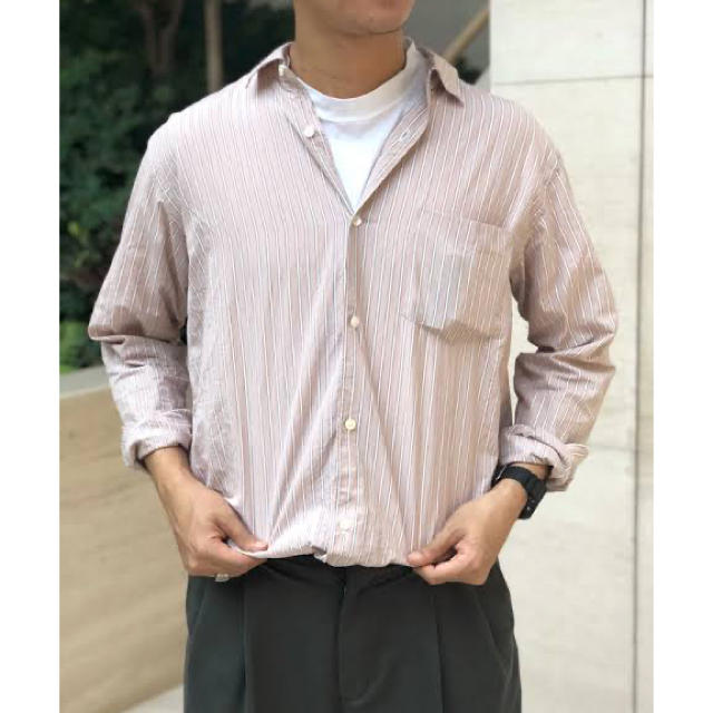COMOLI(コモリ)の美品　コモリ　ピンクストライプシャツ メンズのトップス(シャツ)の商品写真
