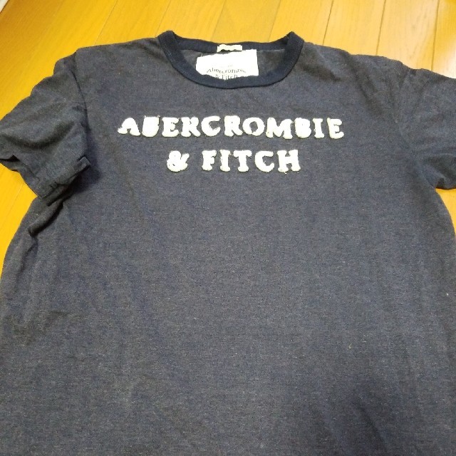 Abercrombie&Fitch(アバクロンビーアンドフィッチ)のアバクロTシャツ メンズのトップス(Tシャツ/カットソー(半袖/袖なし))の商品写真