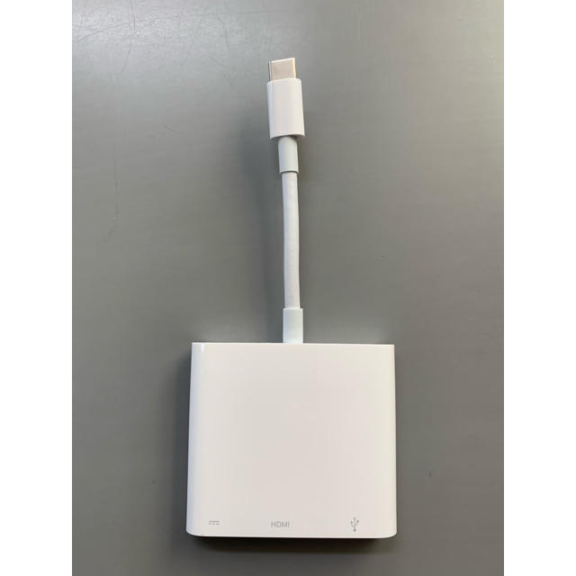 Apple(アップル)のUSB-C Digital AV Multiportアダプタ スマホ/家電/カメラのPC/タブレット(PC周辺機器)の商品写真