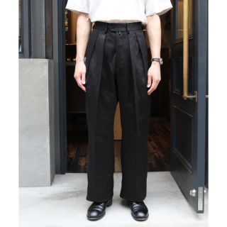 コモリ(COMOLI)のNEAT Turpan Satin トルファンサテン wide BLACK 44(スラックス)