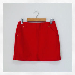 カスタネ(Kastane)の特別な１着に♡真っ赤なタイトスカート(ひざ丈スカート)