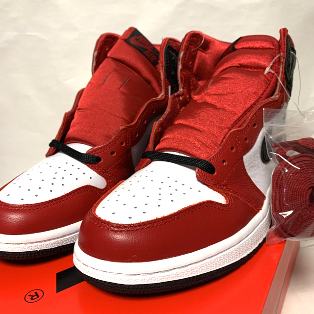 ジョーダン1 HIGH OG  AIR JORDAN 1 Satin Red