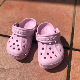 クロックス(crocs)の【新品】クロックスサンダル　4c5 13センチ　(サンダル)