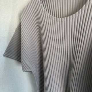 イッセイミヤケ(ISSEY MIYAKE)のhomme plisse issey miyake basics 半袖 グレー(Tシャツ/カットソー(半袖/袖なし))