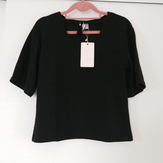 dholic(ディーホリック)のチョーカートップス 黒 レディースのトップス(Tシャツ(半袖/袖なし))の商品写真