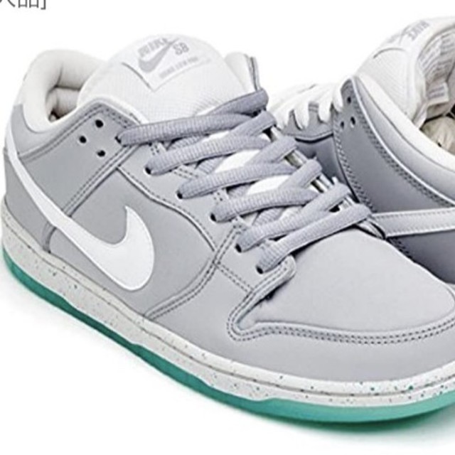 NIKE(ナイキ)の三日月さま専用　NIKE  SB DUNK LOW 'MARTY MCFLY'  メンズの靴/シューズ(スニーカー)の商品写真