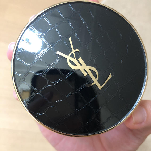 Yves Saint Laurent Beaute(イヴサンローランボーテ)のイヴ サンローラン アンクル ド ポー ルクッション 限定 ケース　クロコ コスメ/美容のベースメイク/化粧品(ファンデーション)の商品写真