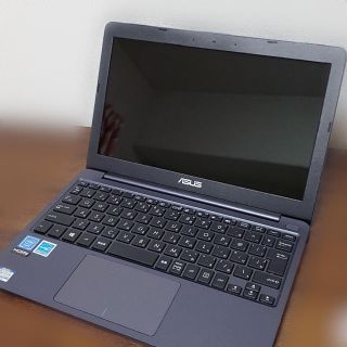 エイスース(ASUS)のASUA ノートパソコン E203M(ノートPC)