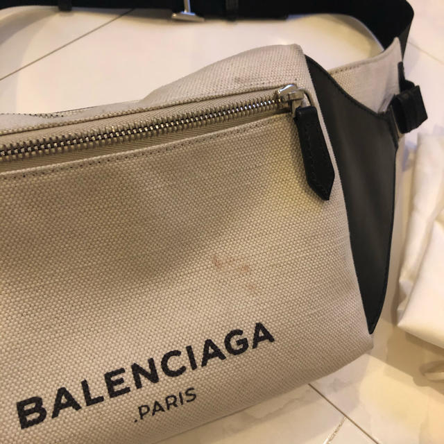 Balenciaga ボディーバッグ ウエストポーチの通販 by selectshop｜バレンシアガならラクマ - balenciaga 最新作お得