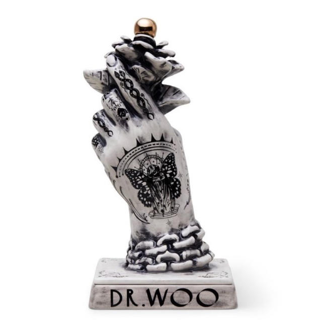 Dr Woo BOOZE . DW / CE-INCENSE CHAMBER