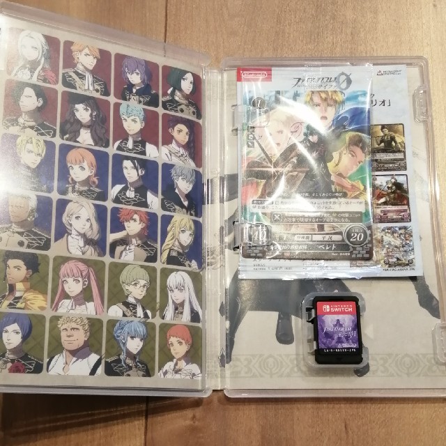 Nintendo Switch(ニンテンドースイッチ)のファイアーエムブレム　風花雪月 エンタメ/ホビーのゲームソフト/ゲーム機本体(家庭用ゲームソフト)の商品写真