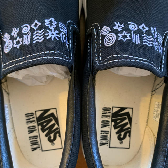ONE OK ROCK(ワンオクロック)のONE OK ROCK VANS コラボシューズ　25.0㎝　未使用 メンズの靴/シューズ(スリッポン/モカシン)の商品写真