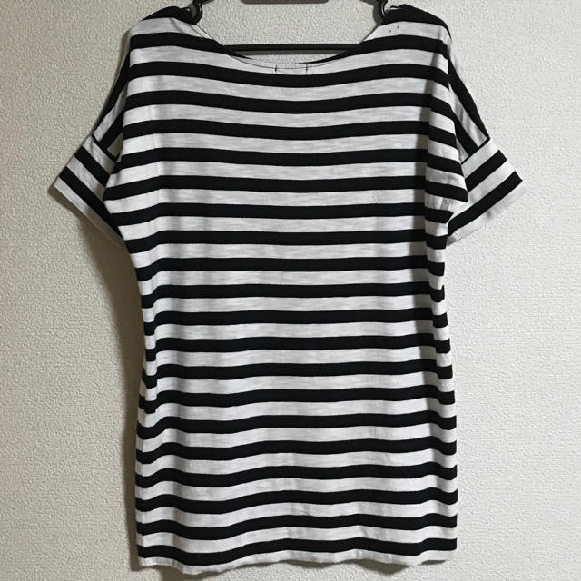GU(ジーユー)の【再値下げ】GU  薄手Tシャツ  ボーダー  ホワイト×ブラック  Mサイズ レディースのトップス(Tシャツ(半袖/袖なし))の商品写真
