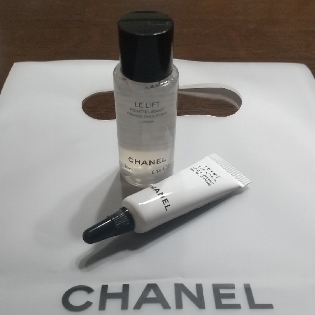 CHANEL(シャネル)の【新品未開封】シャネル化粧水目もとクリーム コスメ/美容のスキンケア/基礎化粧品(化粧水/ローション)の商品写真