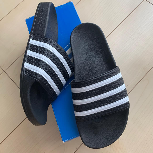 URBAN RESEARCH(アーバンリサーチ)のjam様専用　adidas ADILETTE スポーツサンダル　24.5 レディースの靴/シューズ(サンダル)の商品写真