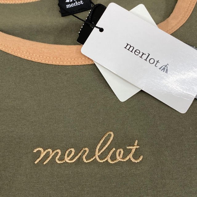 merlot(メルロー)のmerlot ロゴ刺繍　半袖トップス　＊カーキ メンズのトップス(Tシャツ/カットソー(半袖/袖なし))の商品写真